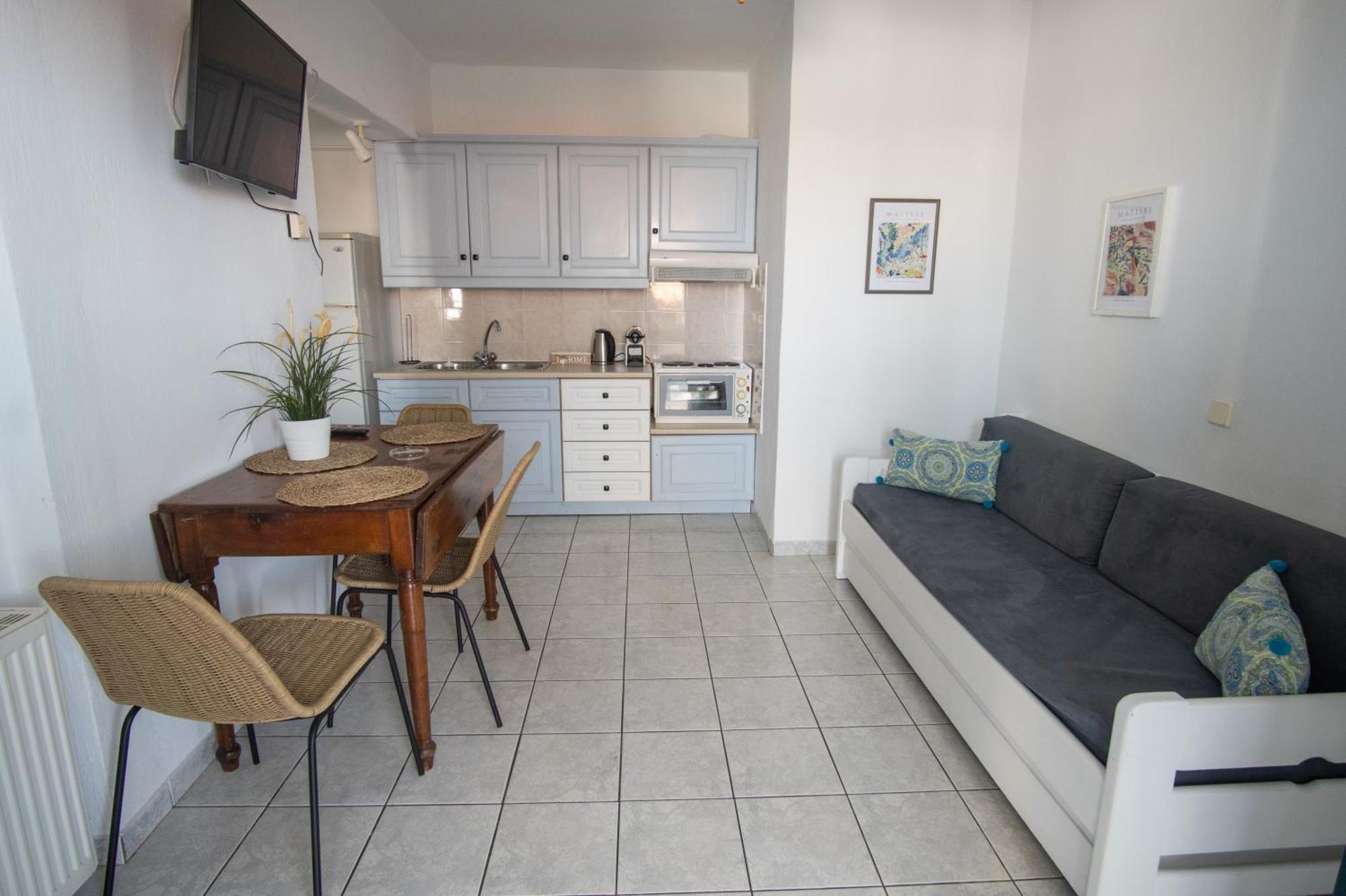 Violetta Apartments นิโอไกลมา ภายนอก รูปภาพ